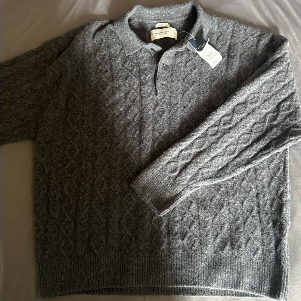 NEW WITH TAGS Abercrombie and Fitch Cozy Sweater With Button Collar Oversized